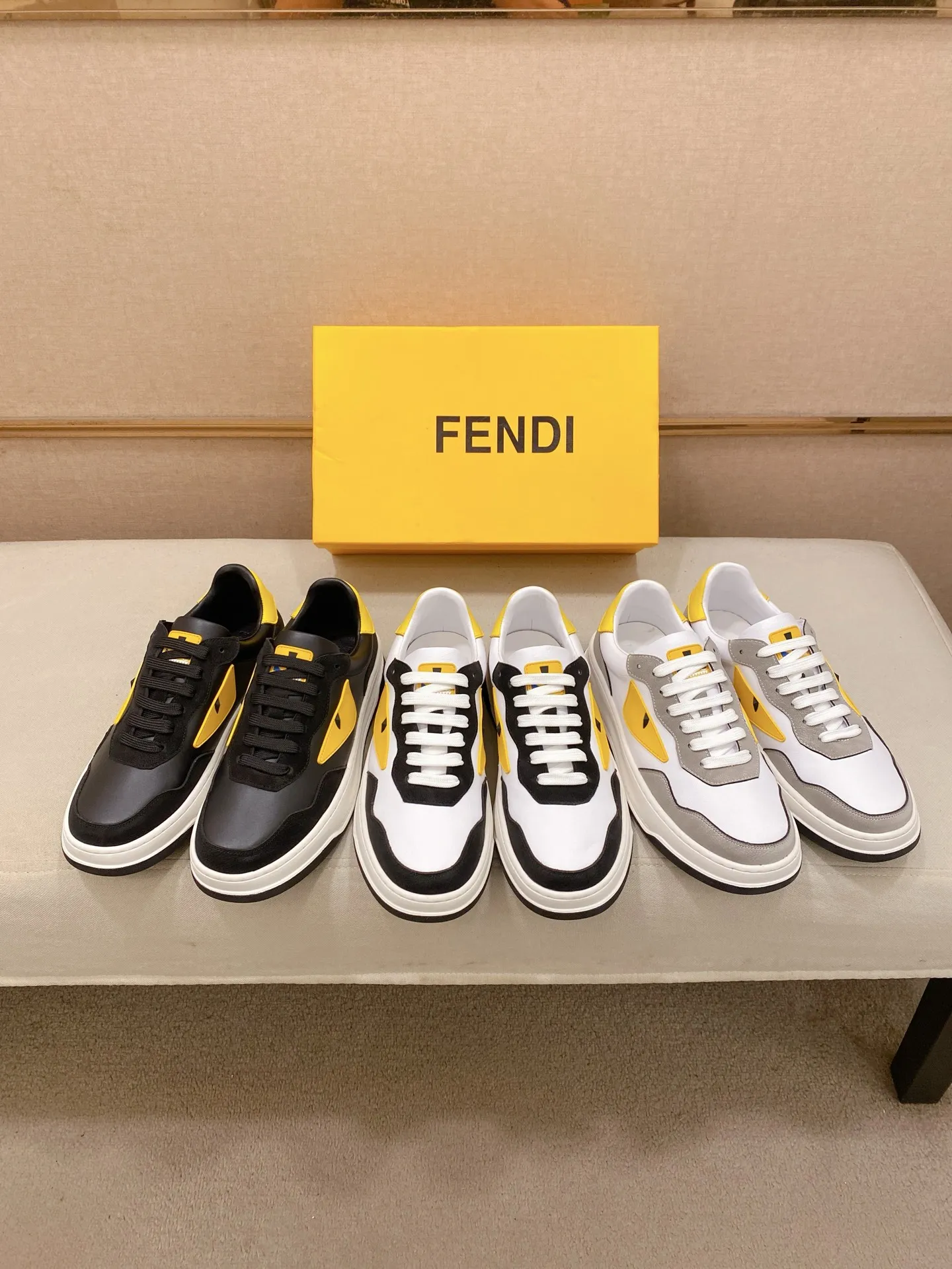 Factory price 380💰 (fendi) New style 👊🏻 upper 🇮🇹 imported cowhide fabric 🇩🇪 lining imported sheepskin lining. The original outsole is molded to highlight the identity of every man, and the upper foot is elegant and stable🚶🏻🚶🏻The high-end custom counters reproduce the original version📯No matter the wind or rain, the shoe last remains unchanged and can withstand the verification of time🔍️,🔵 Size: 38-44